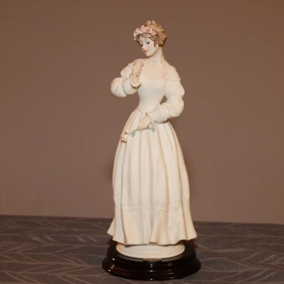 Giuseppe Armani Other - Giuseppe Armani April Roses 1570F Figurine Brand New Vintage